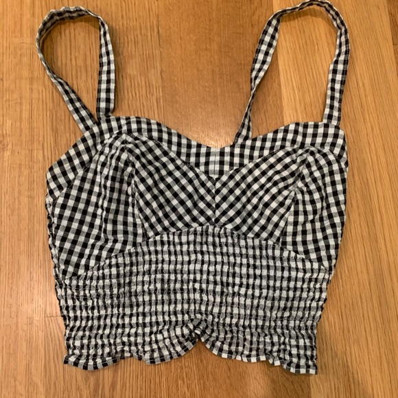 Kendall & Kylie Tops - Gingham crop tank top Kendall and Kylie
